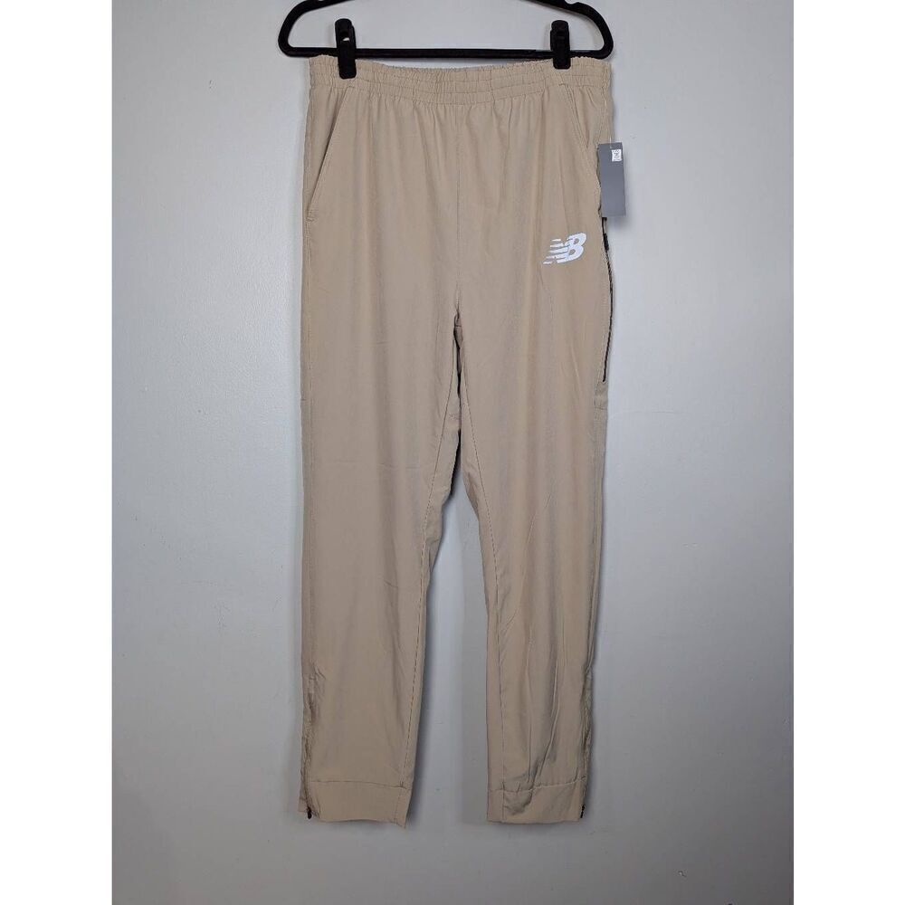 New Balance men's all motion mesh lined joggers Large